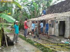 Kerja Bhakti Pembongkaran Rumah RTLH Warga Dusun Jlantir 1 Gedangrejo